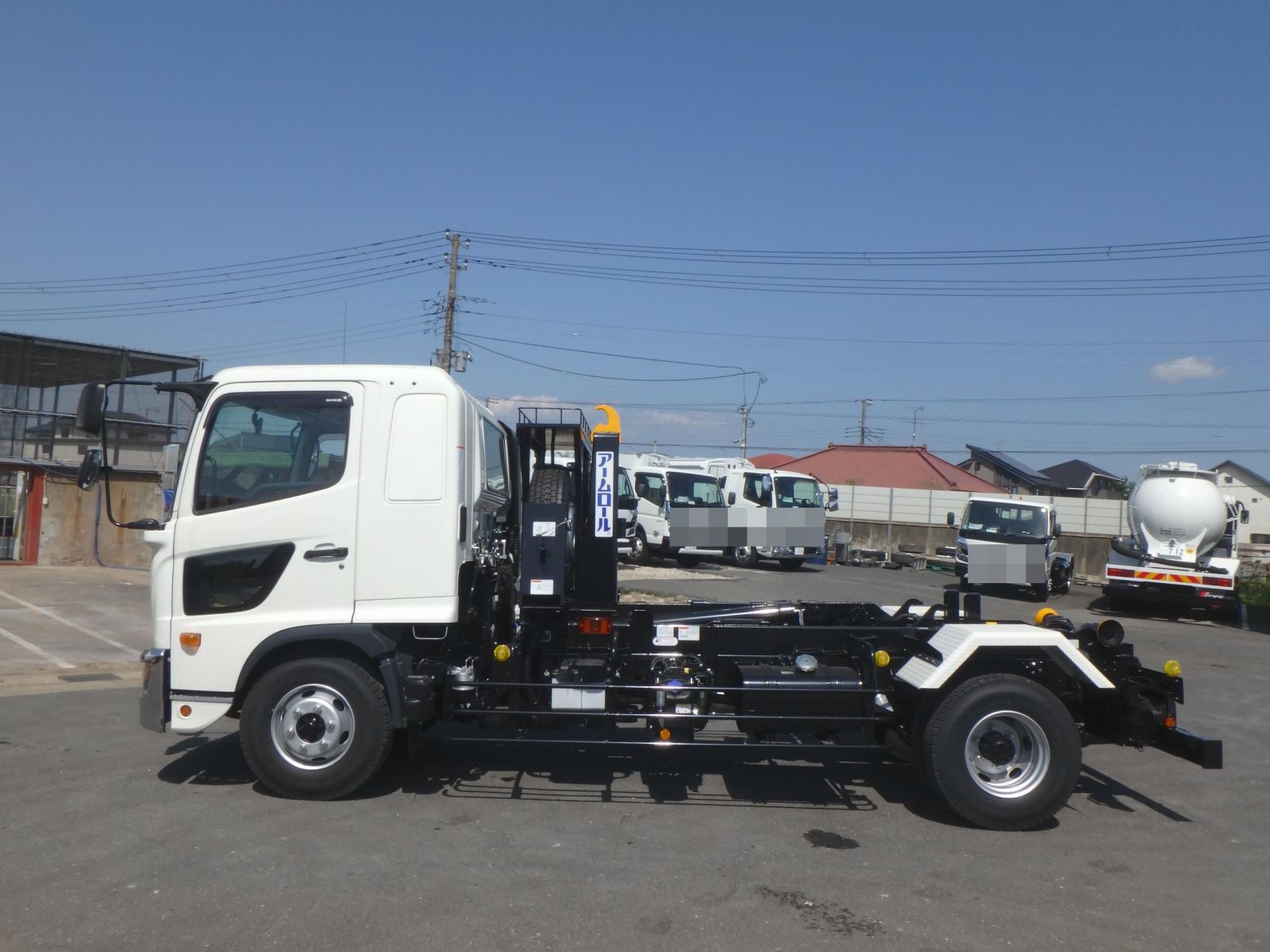 37689-3