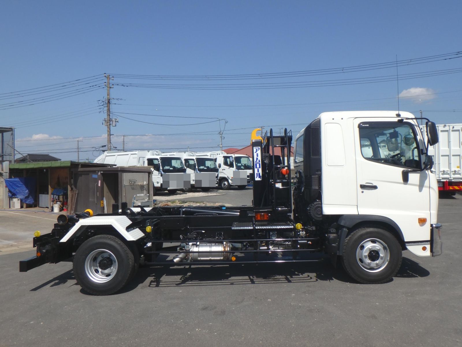 37689-7