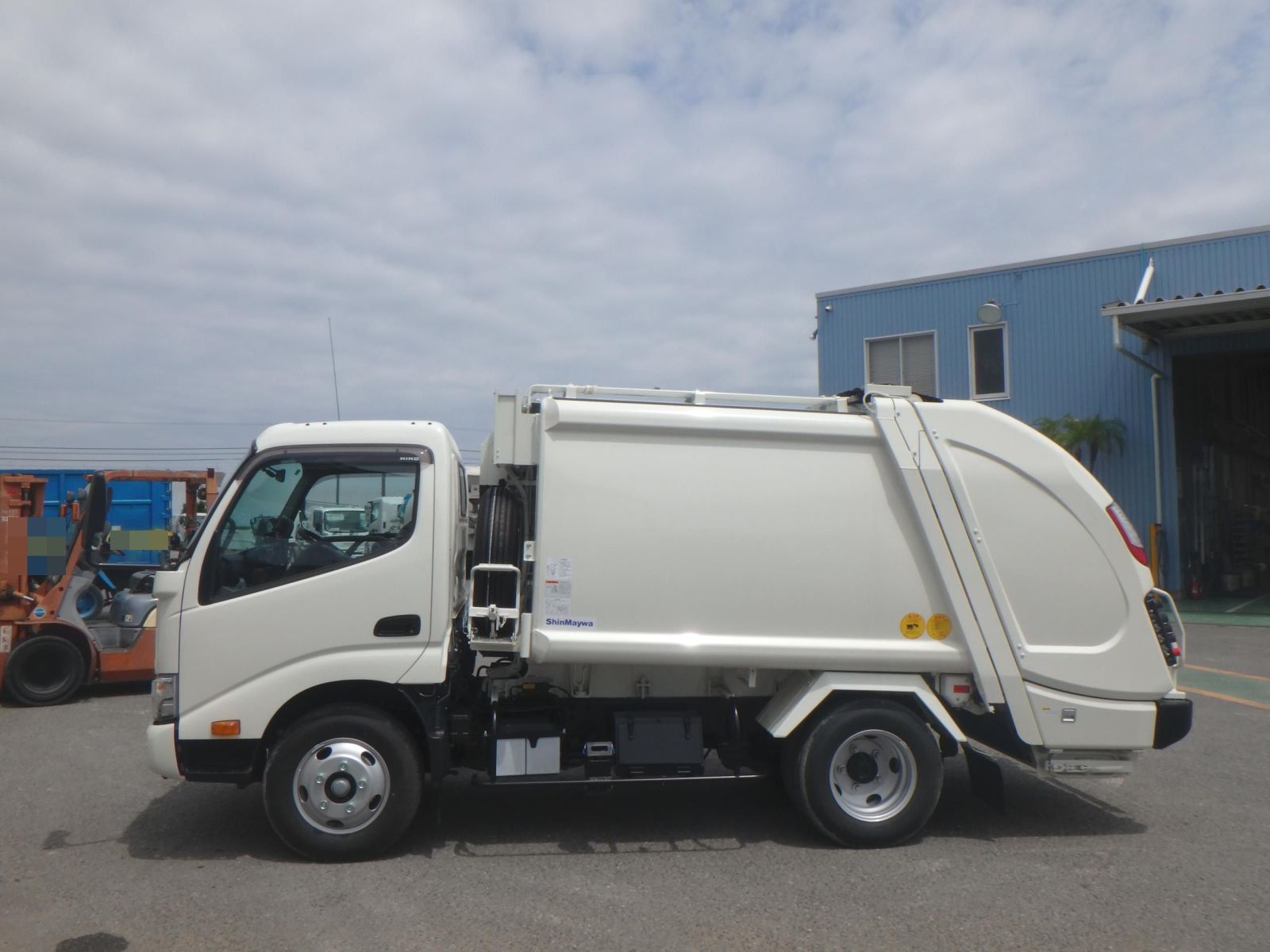 37731-3